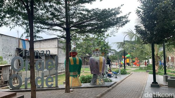Keren! Tempat Pembuangan Sampah di Semper Barat Disulap Jadi Taman Ondel-ondel