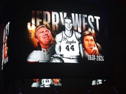 Legenda NBA Jerry West Meninggal Dunia