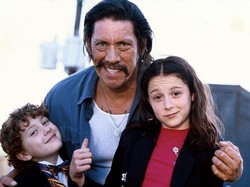 Kisah Alex PenaVega Tinggalkan Hollywood demi Perdalam Agama