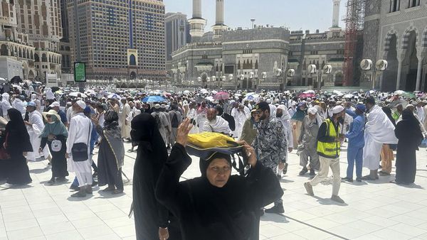 Cuaca Panas Makkah Jadi Tantangan, Jemaah Haji Diimbau Jaga Kesehatan