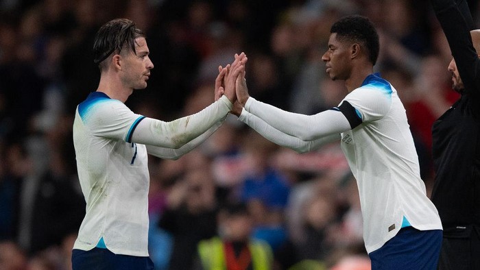 LONDON, ENGLAND - OCTOBER 13: Jack Grealish of England is replaced by Marcus Rashford during the international friendly match between England and Australia at Wembley Stadium on October 13, 2023 in London, England. (Photo by Visionhaus/Getty Images)