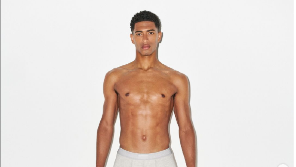 7 Foto Seksinya Jude Bellingham Jadi Model Brand Underwear Kim Kardashian