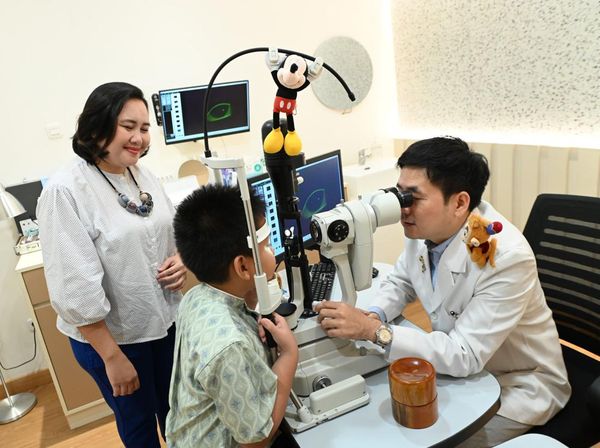 Kampanye Cegah Masalah Kesehatan Mata dengan Periksa Sejak Dini