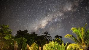 Keindahan Gugusan Bima Sakti di Langit Kampung Wisata Adat Malasigi