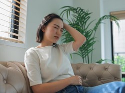 Tanda-tanda Haid yang Wajib Diketahui, Payudara Bengkak hingga Gampang Sedih