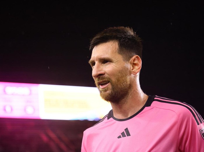 May 29, 2024; Fort Lauderdale, Florida, USA; Inter Miami CF forward Lionel Messi (10) looks on against Atlanta United during the second half at Chase Stadium. Mandatory Credit: Sam Navarro-USA TODAY Sports