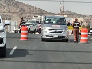 Melihat Ketatnya Akses Masuk Armuzna Jelang Puncak Haji