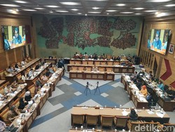 DPR Nilai Perlu Reformulasi Bantuan Pendidikan, Usul Kampus Punya Bisnis