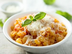 Resep Makaroni Saus Tomat dan Keju, Sajian Praktis yang Gurih Mantap Resep Makaroni Saus Tomat dan Keju, Sajian Praktis yang Gurih Mantap