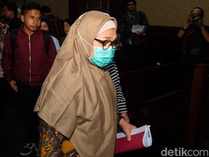 Reyna Usman Hadapi Dakwaan Kasus Korupsi Kemnaker