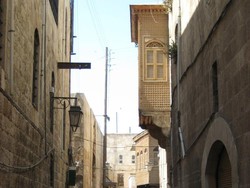 Jangan Sembarangan Pasang Jendela Samping tapi Rumah Berdempetan, Ini Aturannya