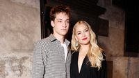 Momen Langka Kate Hudson Datang ke Acara Bareng Anak Bujangnya yang Tampan