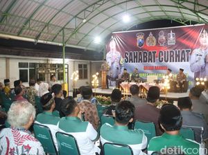 Ciptakan Situasi Aman, Sahabat Curhat Polresta Sidoarjo Digelar di Prambon Ciptakan Situasi Aman, Sahabat Curhat Polresta Sidoarjo Digelar di Prambon