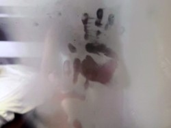 Horor, Turis Lihat Cap Tangan Saat Rebus Air di Kamar Hotel