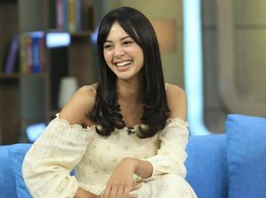 Video: Potret Aurelie Moeremans Pamer Foto Pernikahan Video: Potret Aurelie Moeremans Pamer Foto Pernikahan