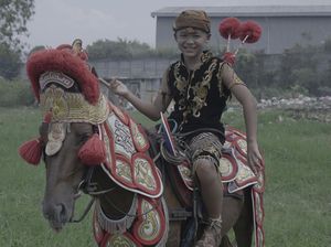 Penyanyi Cilik Azkha Zein Lestarikan Budaya Nusantara Lewat Single Kuda Renggong Penyanyi Cilik Azkha Zein Lestarikan Budaya Nusantara Lewat Single Kuda Renggong