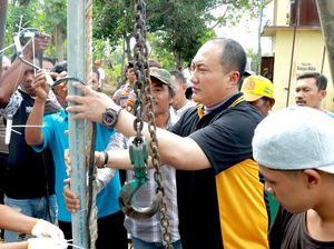 Polresta Banyuwangi Revitalisasi Sumur Bor di Permukiman yang Kekeringan Polresta Banyuwangi Revitalisasi Sumur Bor di Permukiman yang Kekeringan