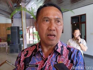 Catat! Dindik Tulungagung Larang Sekolah Jualan Seragam Catat! Dindik Tulungagung Larang Sekolah Jualan Seragam