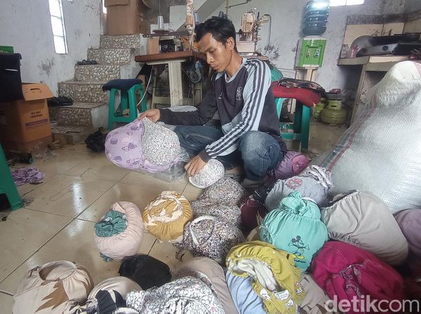 Potret Celana Dalam dari Tasik yang Diminati Pelanggan dari Afrika