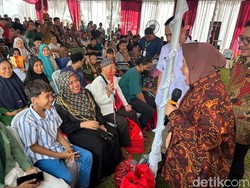 Risma Minta Pendamping PKH di Lebak Bantu Data Warga: Mau Surga Nggak?