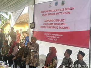Risma Bicara Semua Orang Miskin Berhak Terima Bansos