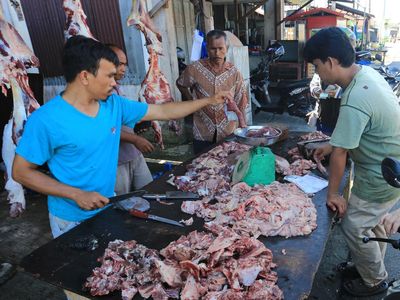 Pedagang Daging di Aceh Ramai Pembeli Jelang Tradisi Meugang Idul Adha