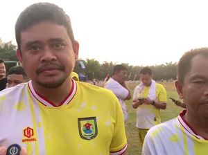 Bobby-Bupati Sergai Main Bola Bareng, Langkah Awal Duet Pilgub Sumut? Bobby-Bupati Sergai Main Bola Bareng, Langkah Awal Duet Pilgub Sumut?