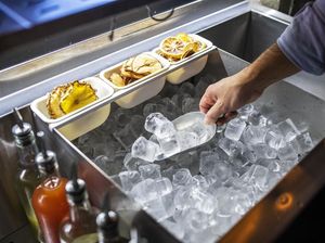 5 Manfaat Es Batu Selain untuk Tambahan Minuman 5 Manfaat Es Batu Selain untuk Tambahan Minuman