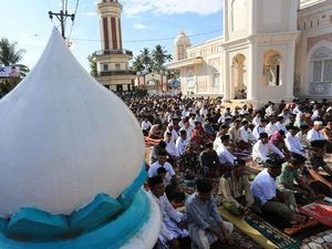 Jamaah Naqsabandiyah dan Syattariah Rayakan Idul Adha Hari Ini Jamaah Naqsabandiyah dan Syattariah Rayakan Idul Adha Hari Ini