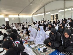 Rukun Haji yang Dikerjakan di Armuzna Adalah Wukuf, Seperti Apa?