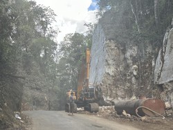 Mudik Idul Adha, Proyek Pelebaran Poros Maros-Bone di Kappang Disetop 2 Hari