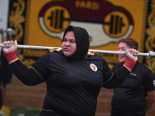Melihat Persiapan Atlet Angkat Besi RI Jelang Olimpiade Paris 2024