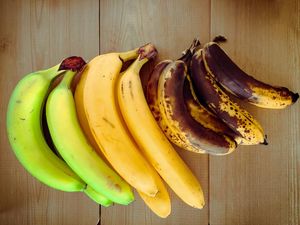 5 Perbedaan Plantain dan Pisang yang Tampilannya Mirip