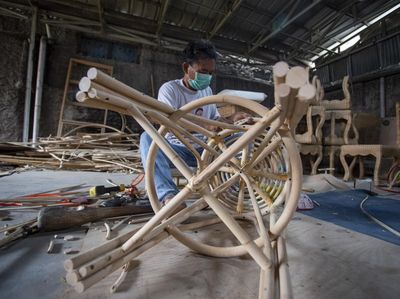 Potret Kerajinan Rotan Asal Cirebon yang Tembus Pasar Ekspor