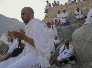 10 Doa Saat Wukuf di Arafah yang Mustajab: Arab, Latin dan Artinya 10 Doa Saat Wukuf di Arafah yang Mustajab: Arab, Latin dan Artinya