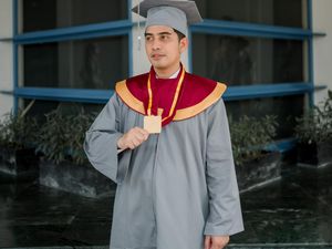 Anggota Polri Jadi Wisudawan Terbaik Pascasarjana Universitas Paramadina Anggota Polri Jadi Wisudawan Terbaik Pascasarjana Universitas Paramadina