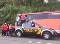 Selamatkan 39 Penumpang Paksa Sopir Tabrakkan Bus ke Tebing Saat Rem Blong