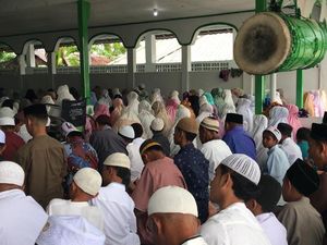 Warga Desa Wakal Maluku Tengah Gelar Salat Idul Adha Hari Ini Warga Desa Wakal Maluku Tengah Gelar Salat Idul Adha Hari Ini