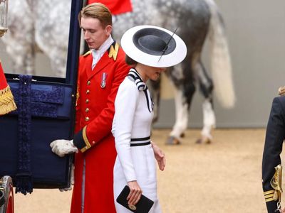 8 Gaya Monumental Kate Middleton Setelah Absen 6 Bulan Akibat Kanker