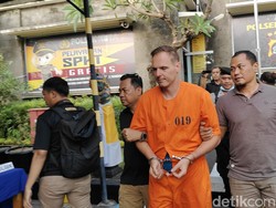 Bule Pukul Wanita di Jalanan Bali Ditangkap, Polisi: Sementara Depresi