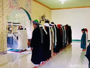 Jemaah Latiful Akbar Bone Lebaran Idul Adha Hari Ini, Doakan Palestina Damai Jemaah Latiful Akbar Bone Lebaran Idul Adha Hari Ini, Doakan Palestina Damai
