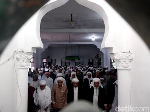 Ratusan Jemaah Tarekat Naqsabandiyah di Sumut Salat Idul Adha Hari Ini