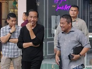 Antar Cucu Bermain, Jokowi Sempat Bertemu Relawan di Mal Solo Baru