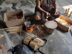 Jelang Idul Adha, Perajin Bakaran-Tusuk Satai Klaten Kebanjiran Pesanan