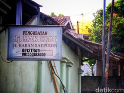 Kisah Mak Erot dan Terapi Vitalitas Pria Dewasa di Sukabumi