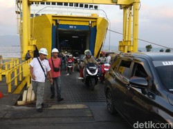 Long Weekend Idul Adha, Penumpang di Pelabuhan Ketapang Meningkat 48%