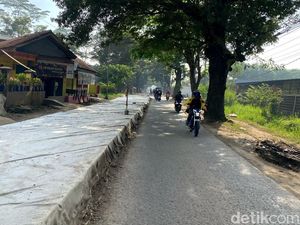 Akhirnya! Jalan Majalaya-Cicalengka yang Berlubang Diperbaiki