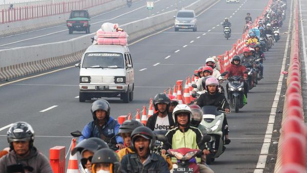 Potret Lalu Lintas Mudik Idul Adha di Jembatan Suramadu