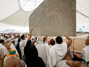Berapa Banyak Kerikil untuk Lempar Jumrah Seluruh Jemaah Haji? Berapa Banyak Kerikil untuk Lempar Jumrah Seluruh Jemaah Haji?