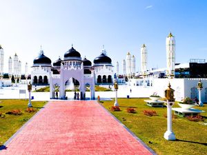4 Masjid Megah Waskita Karya, Siap Tampung ribuan Jemaah Salat Idul Adha